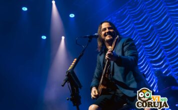 Com nova turnê e reunindo clássicos do flashback internacional, Dino Fonseca desembarca em SP, nesta quinta-feira, 17 de abril